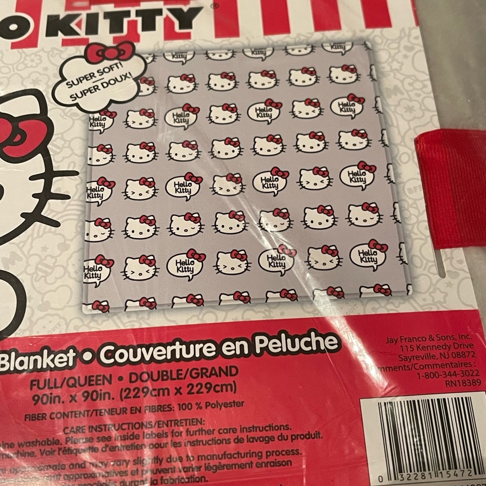 Hello Kitty Conversation Bubble Full/Queen Plush 90 x 90 NWT